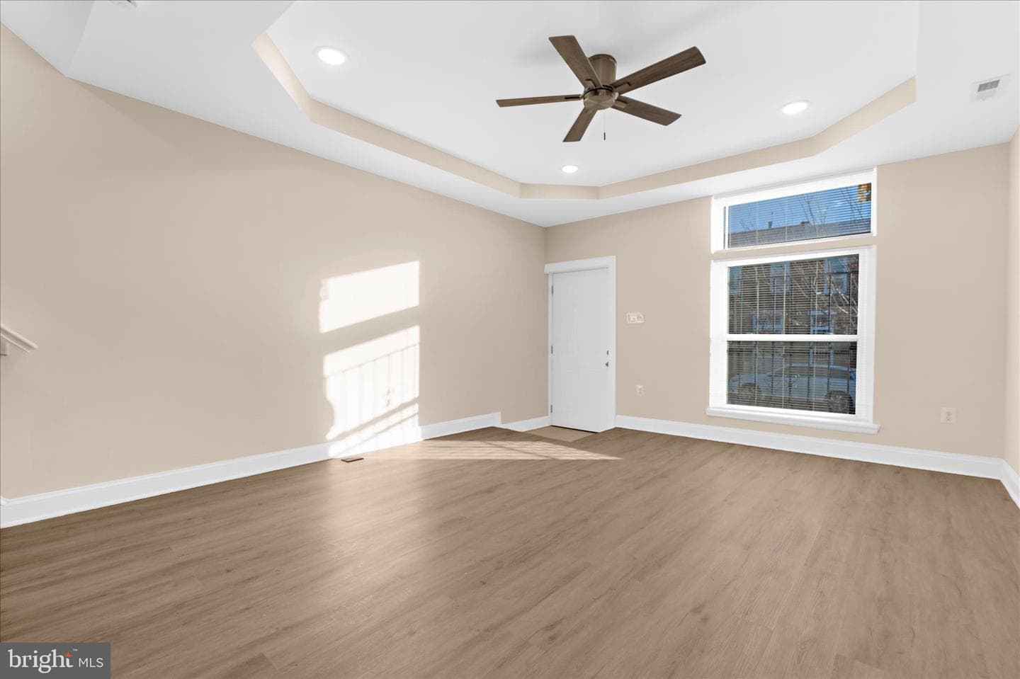 1402 N Montford Avenue photo 11