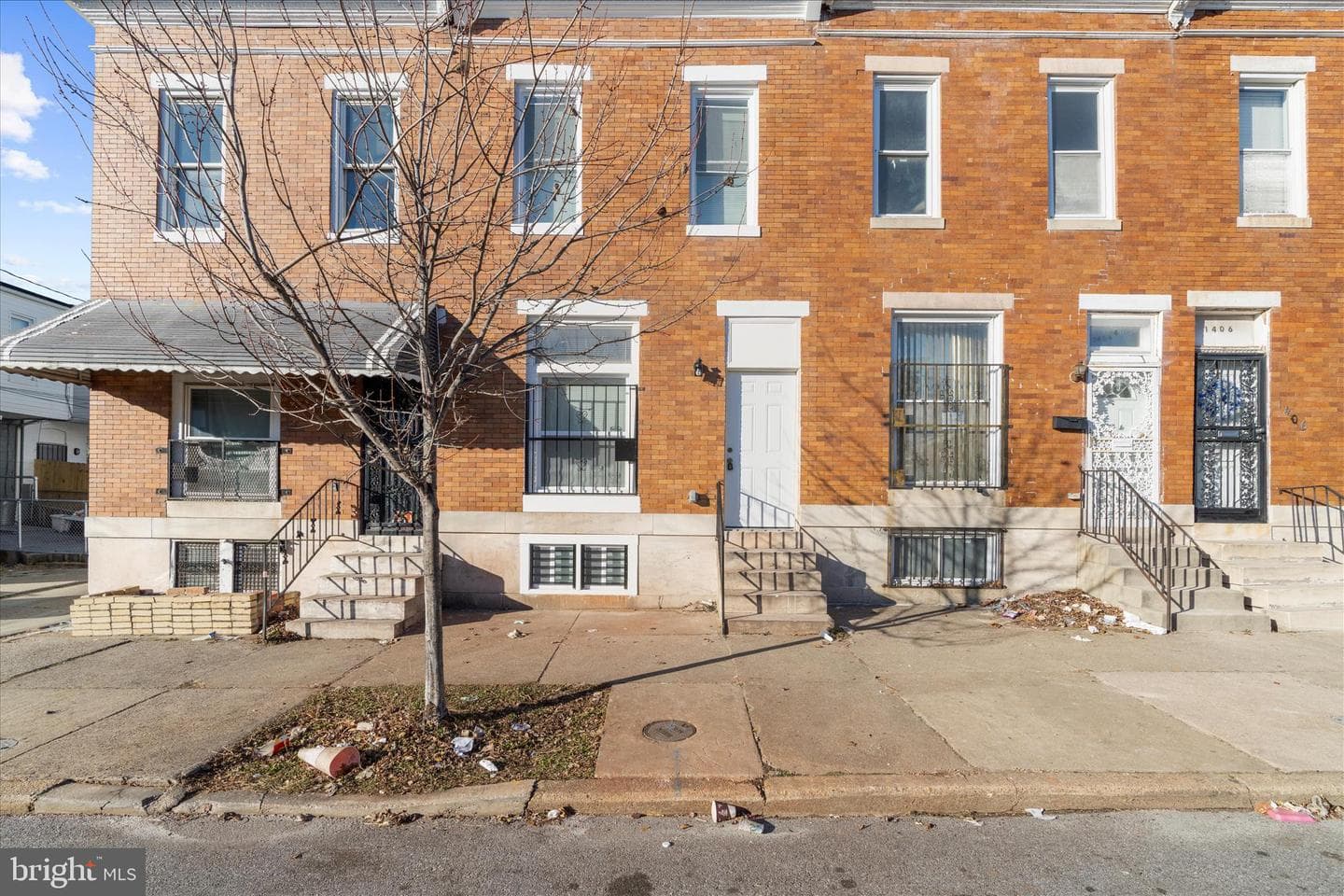 1402 N Montford Avenue photo 2
