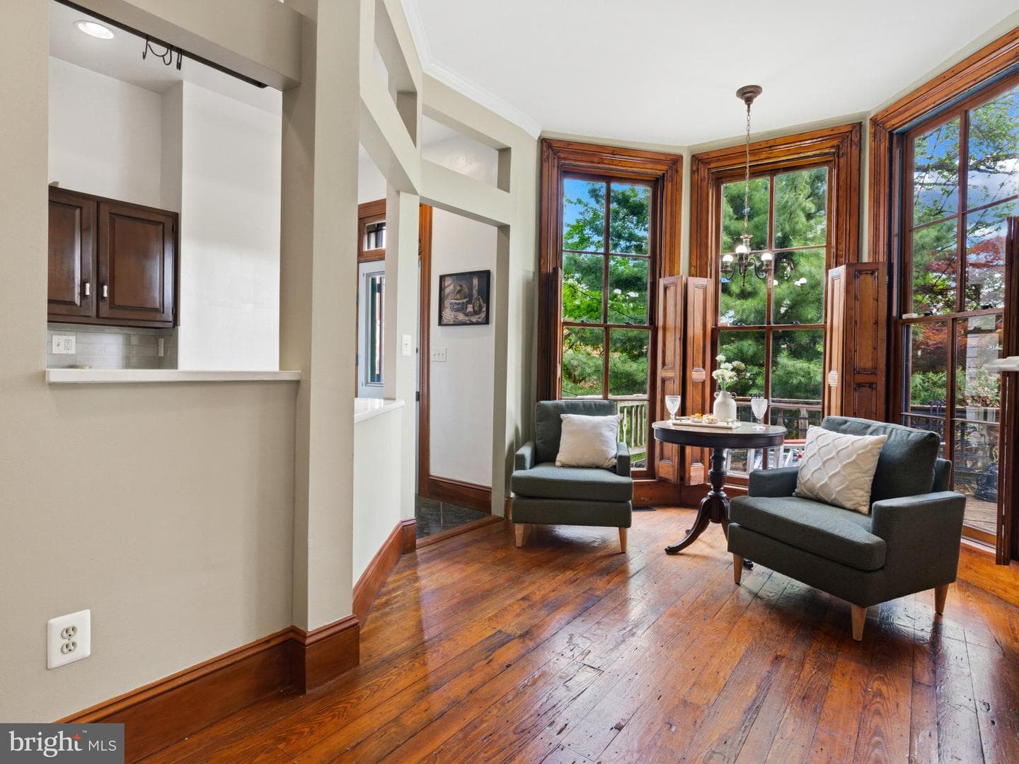 1507 W Lombard Street photo 6