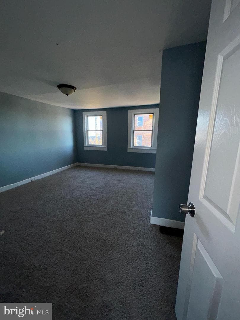 337 S Mount Street photo 13