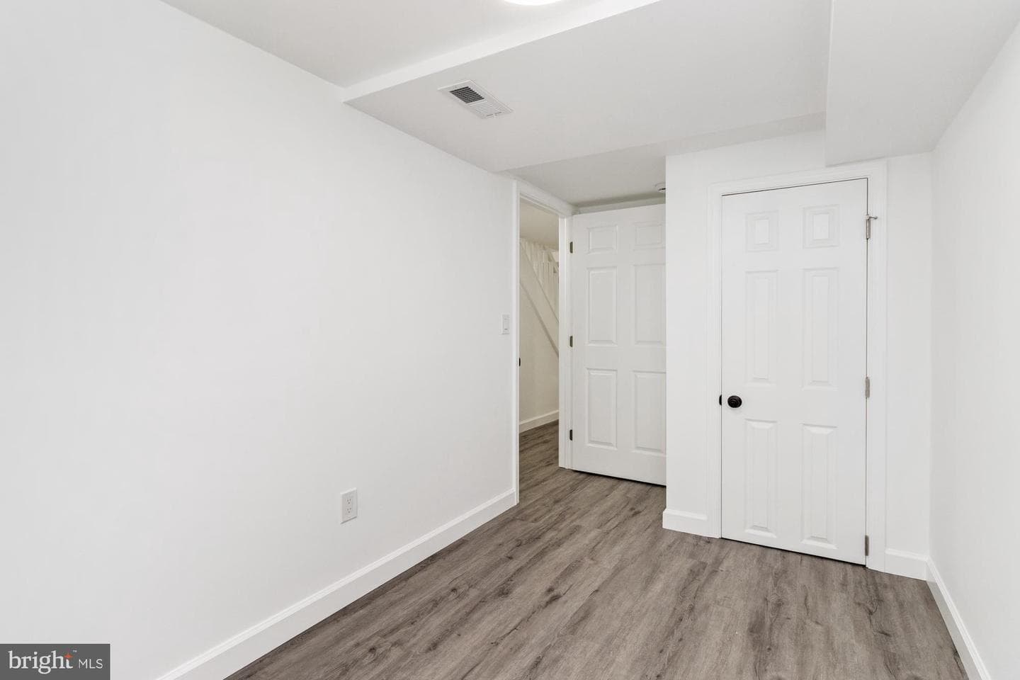 2649 W Lafayette Avenue photo 31