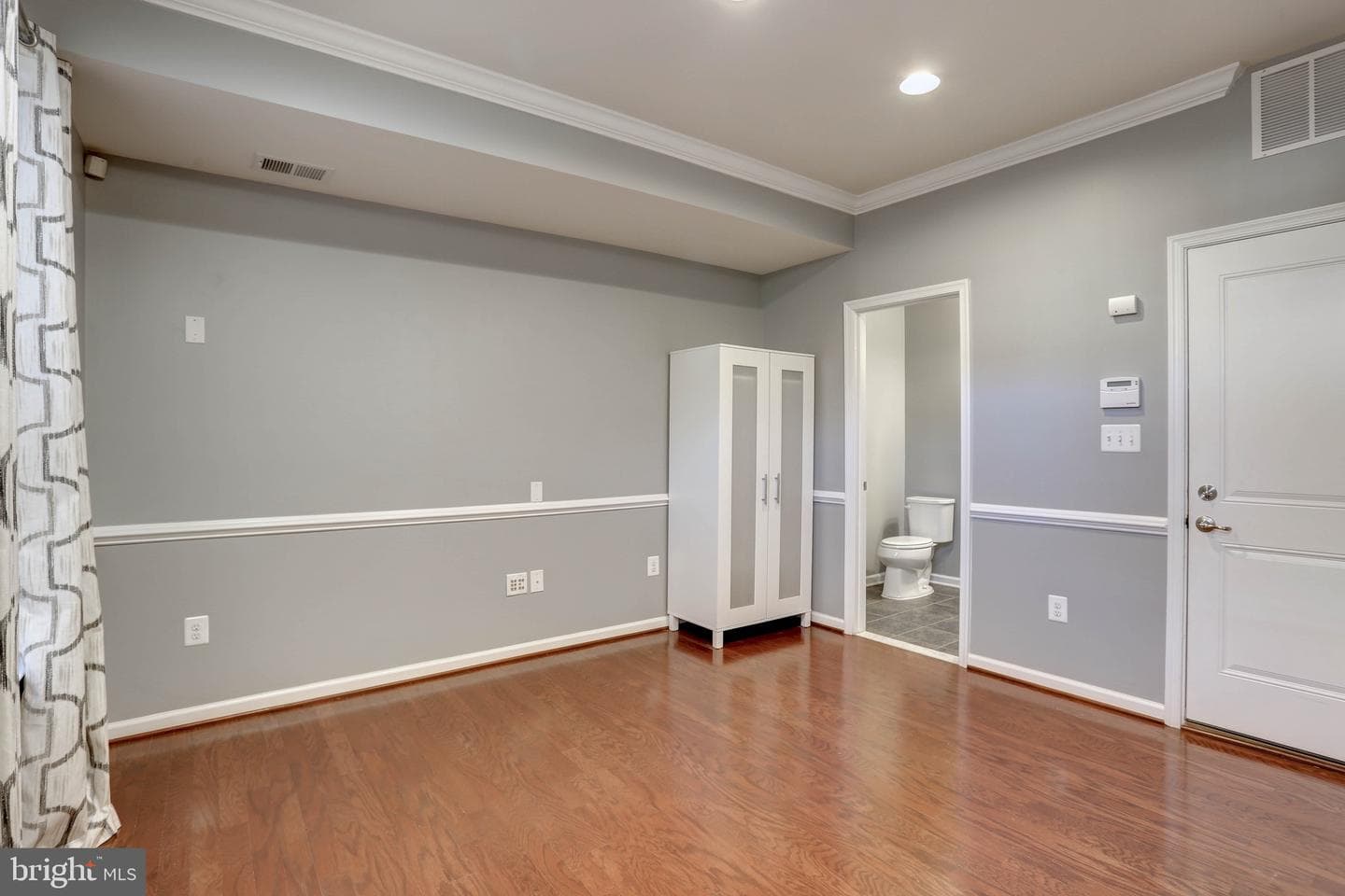 4641 Hudson Street photo 4