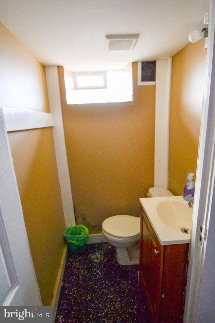 3731 Nortonia Road photo 22