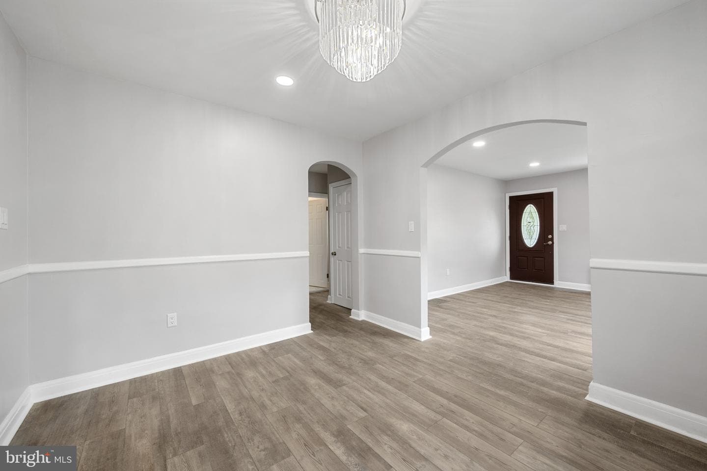 4911 Lasalle Avenue photo 18