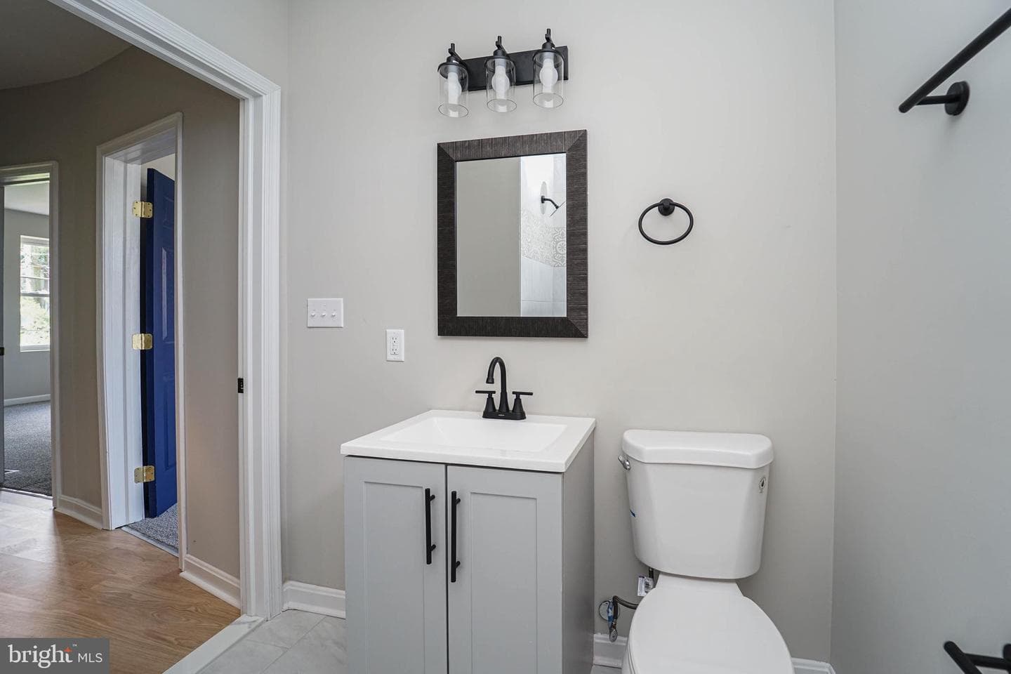 2829 Baker Street photo 19