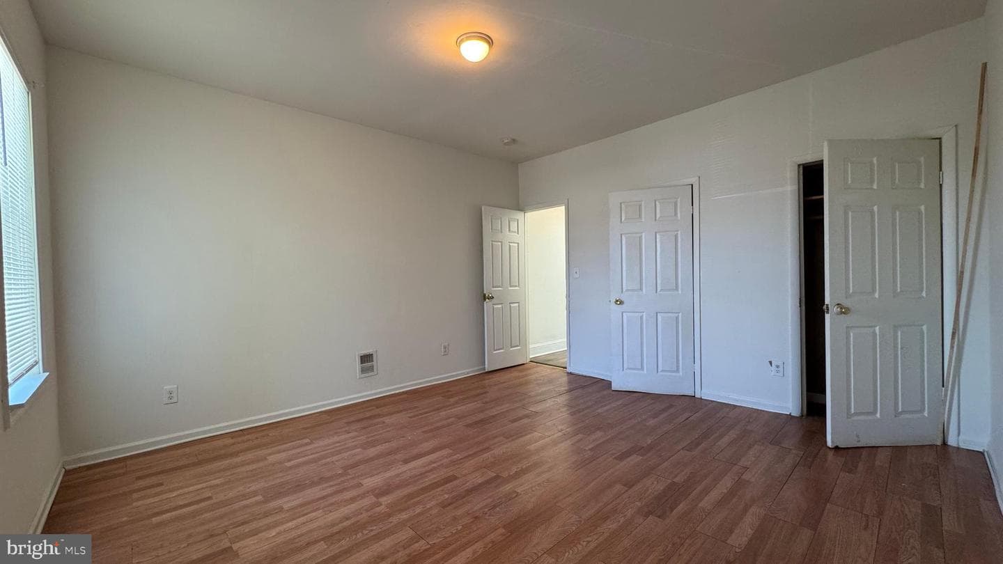 2815 Clifton Avenue photo 11