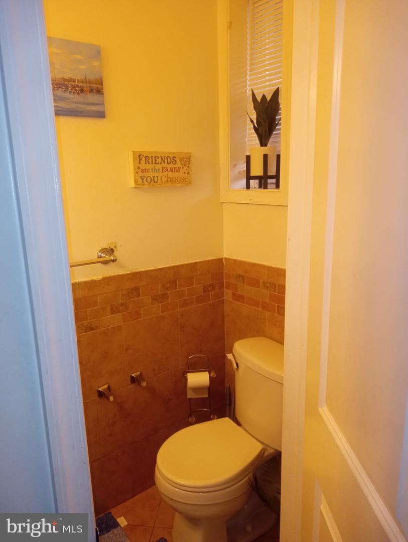 2823 Erdman Avenue photo 6