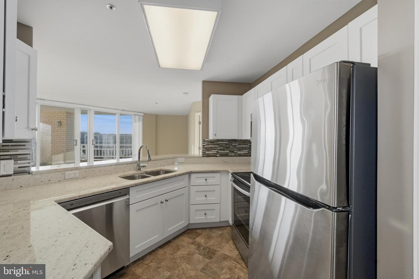 100 Harborview Drive #814 photo 11