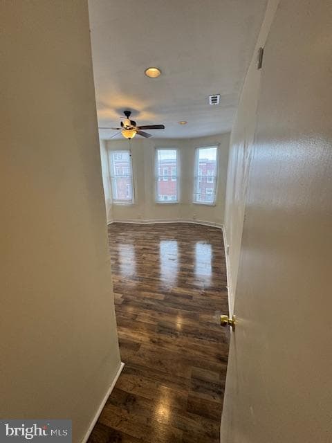 2540 Greenmount Avenue photo 10
