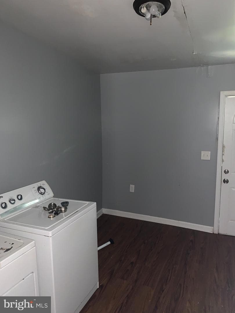 2610 E Lehman Street photo 7