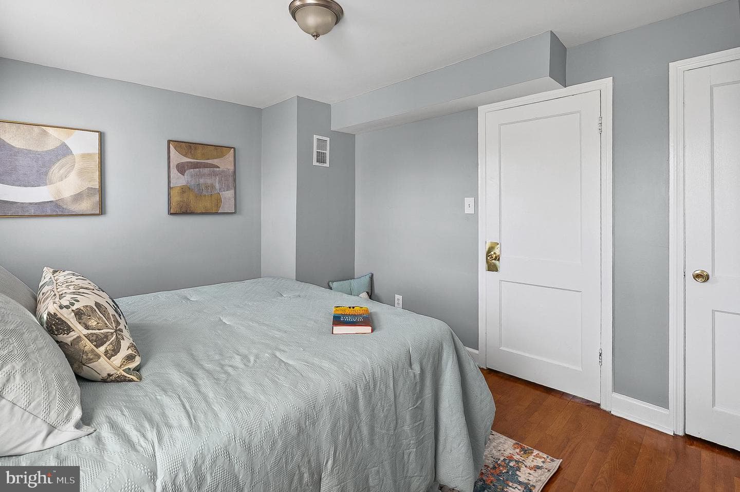 3609 Mactavish Avenue photo 9