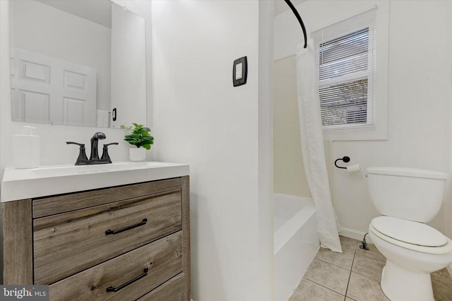 4609 Asbury Avenue photo 17