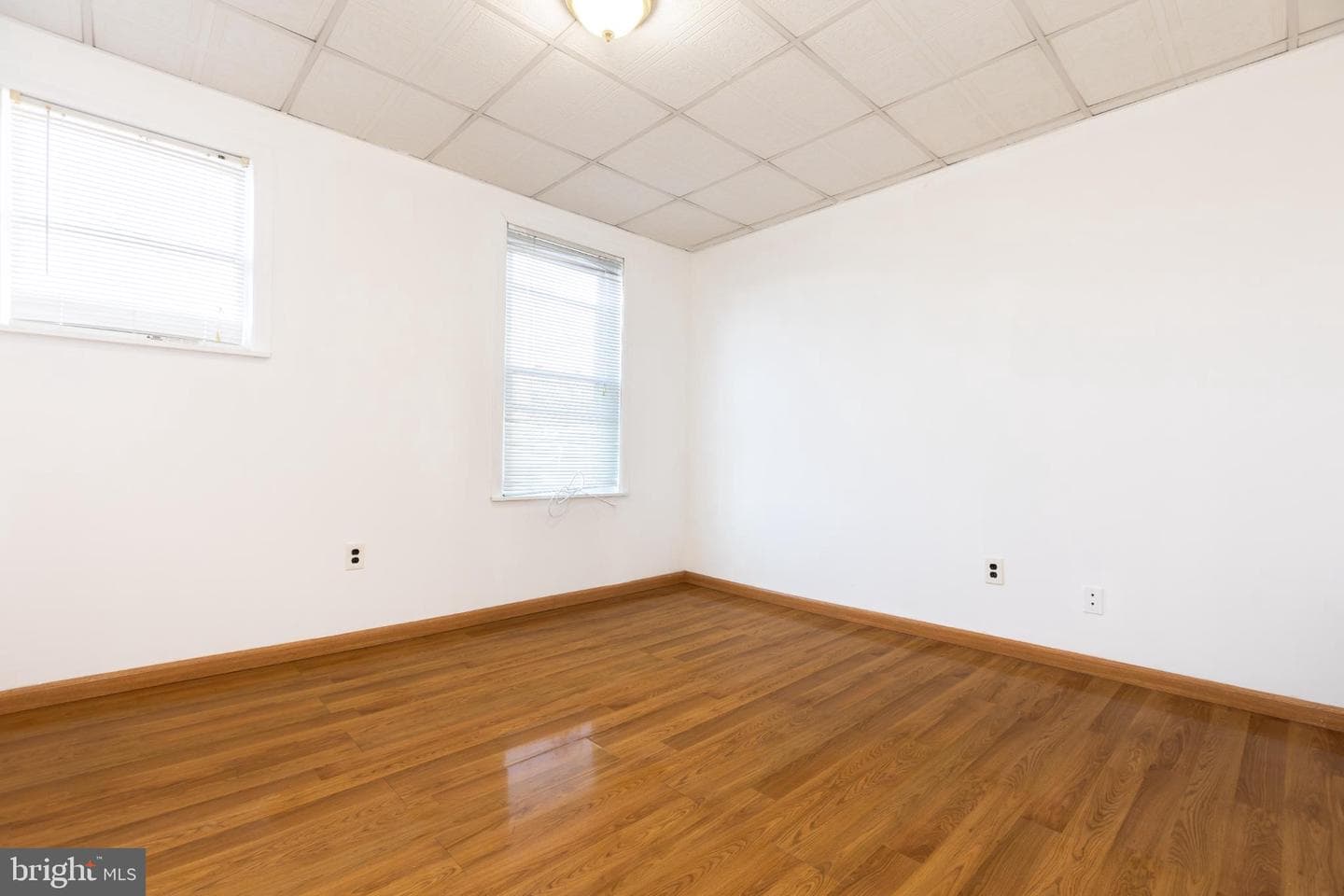 518 S Kenwood Avenue S photo 25