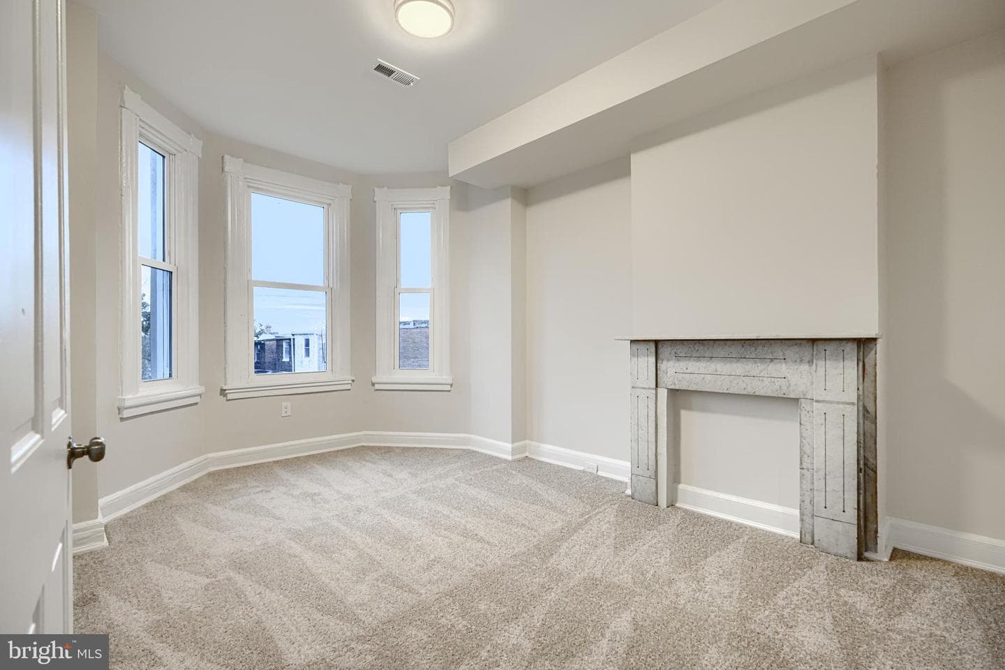 1911 Park Avenue photo 21