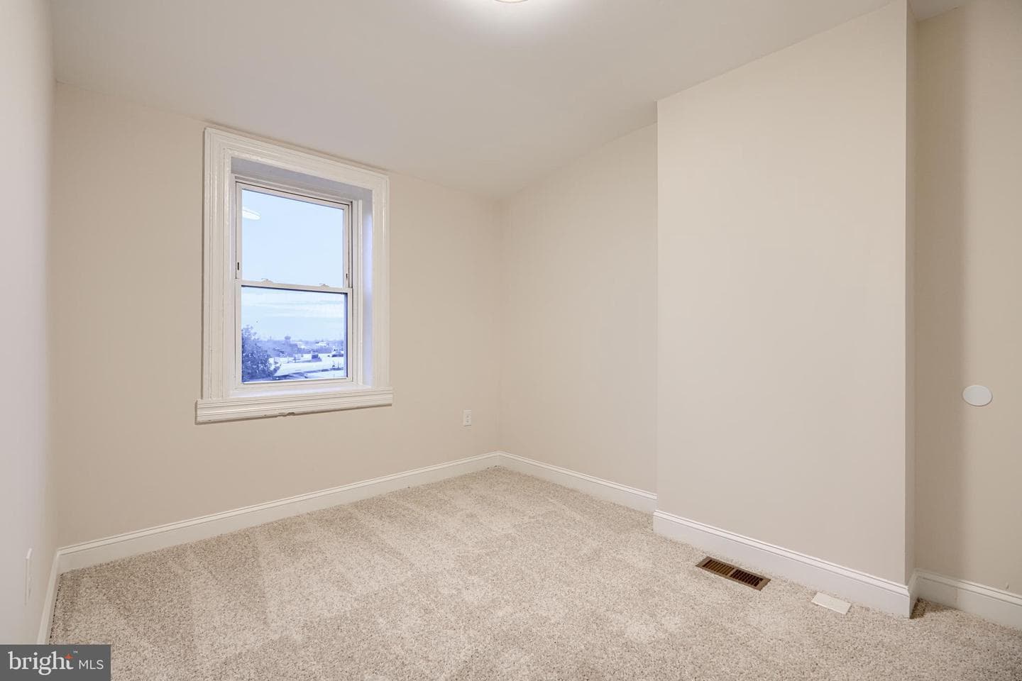 1911 Park Avenue photo 36