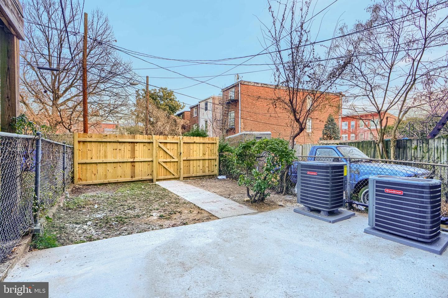 1911 Park Avenue photo 51