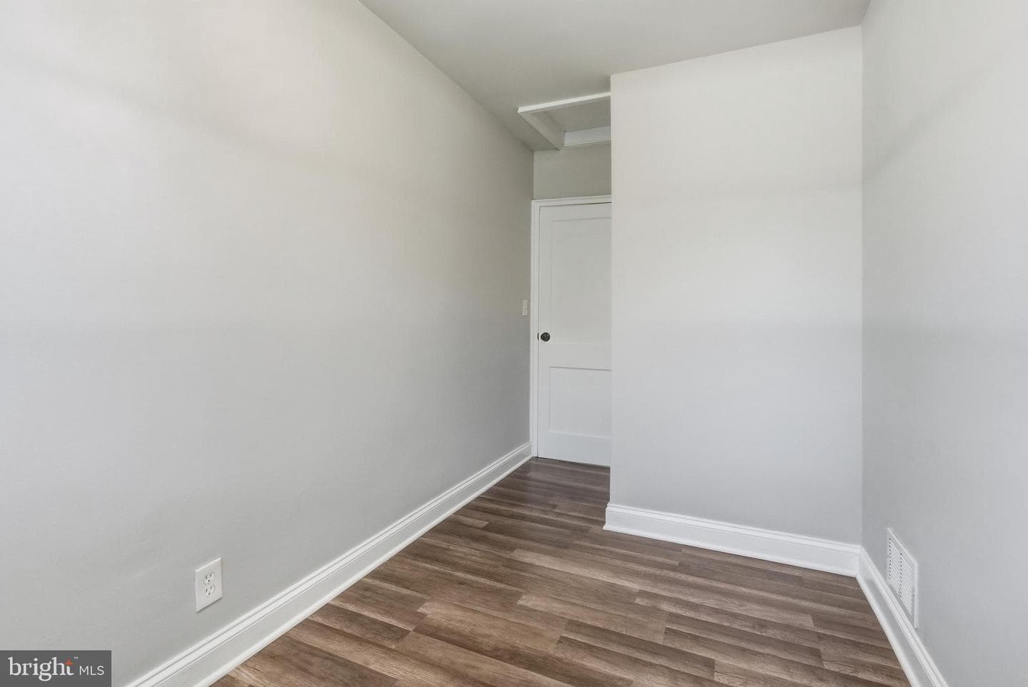 1244 N Augusta Avenue photo 10