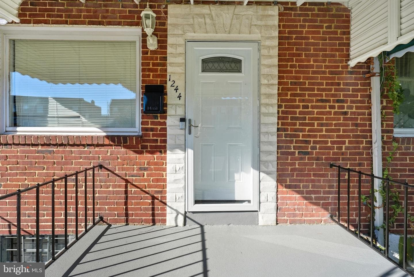 1244 N Augusta Avenue photo 23