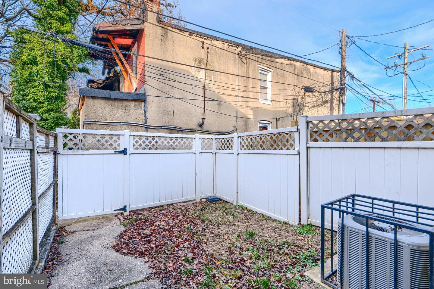 1410 E Oliver Street photo 20