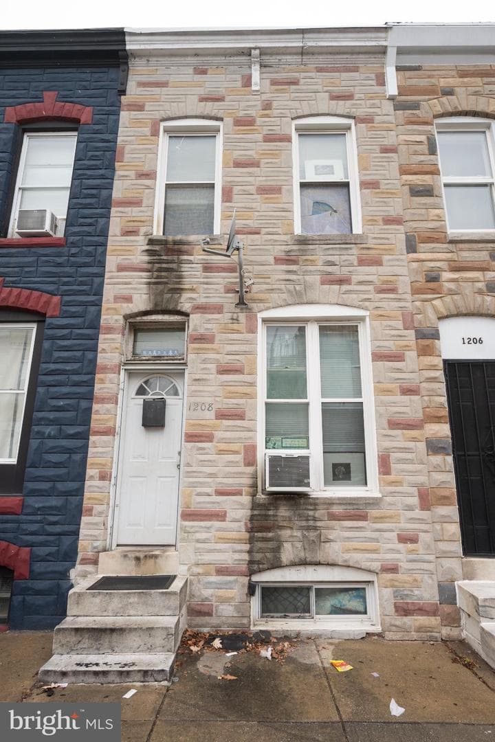 1208 Sargeant Street photo 22