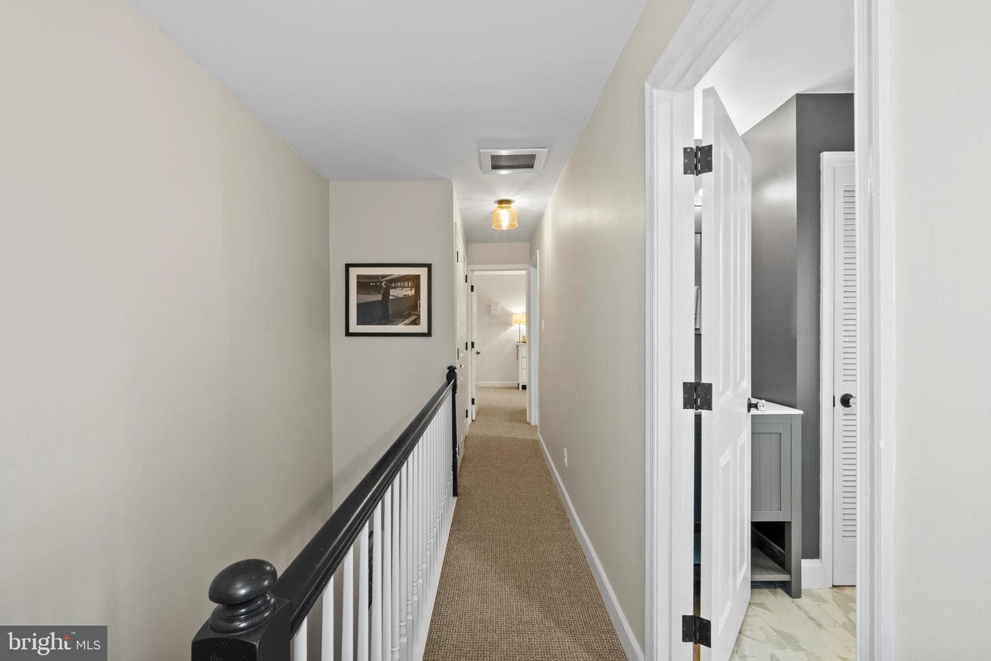 132 W Lee Street photo 22