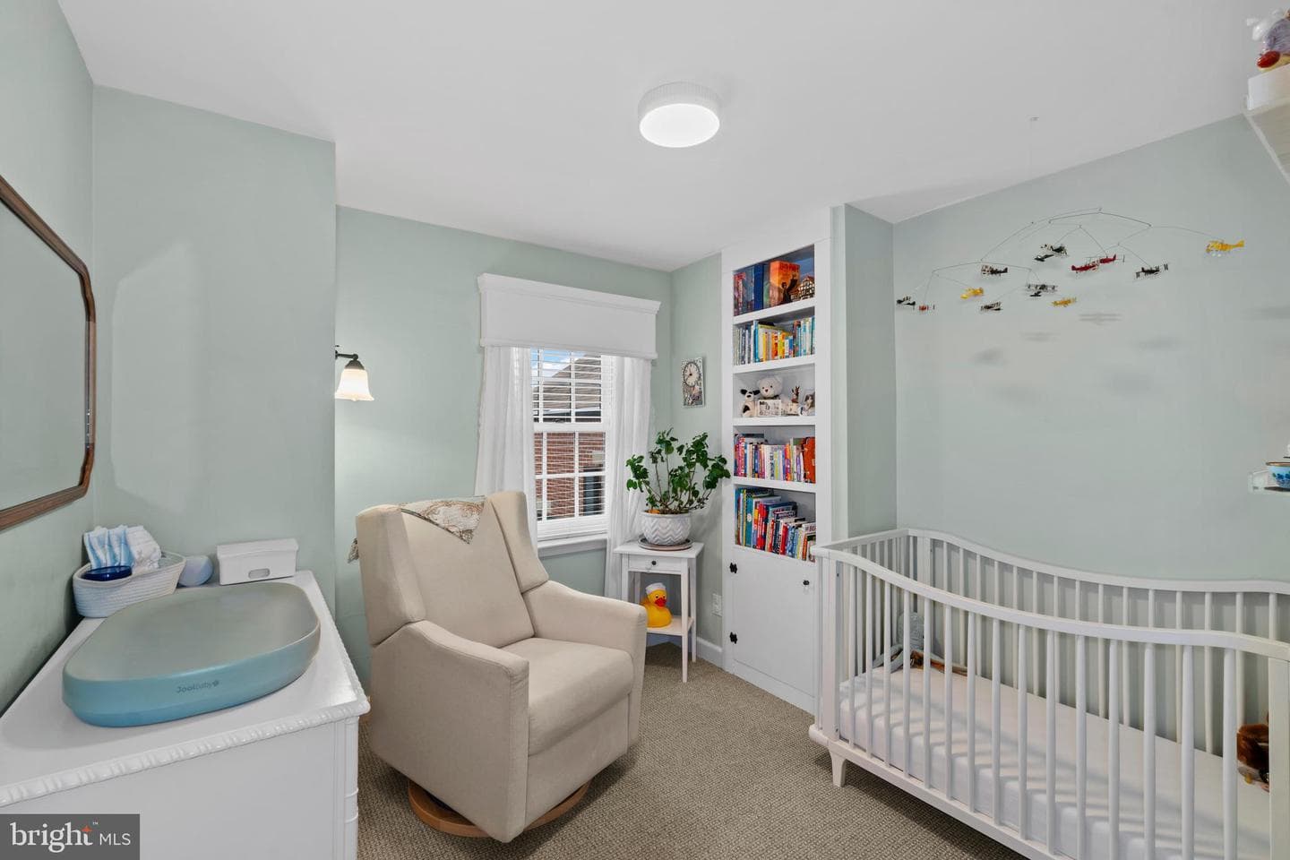 132 W Lee Street photo 24