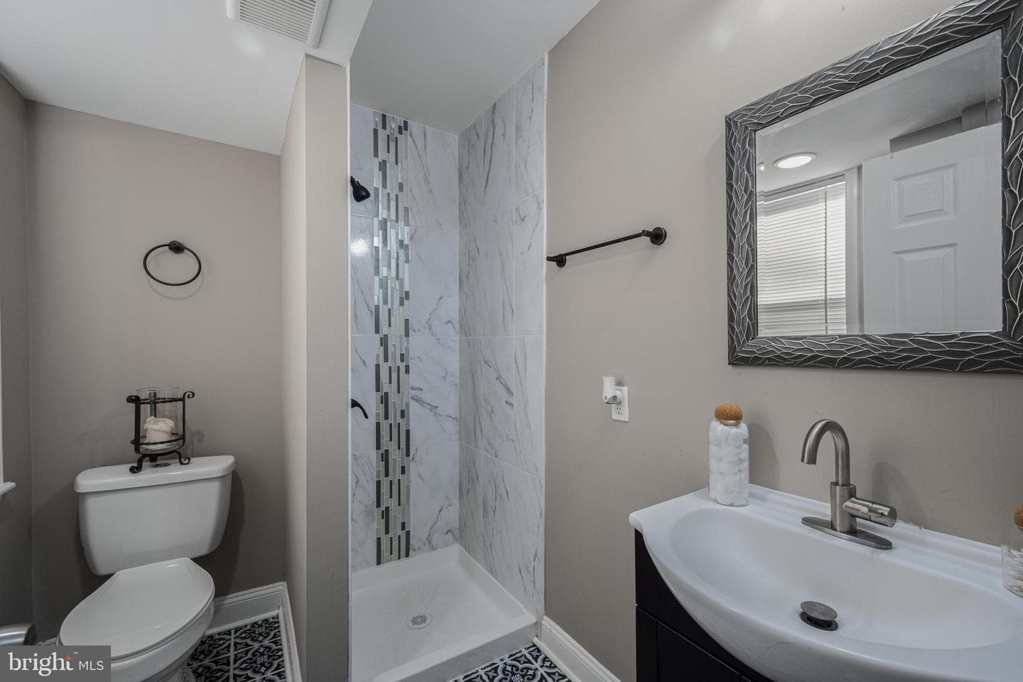 6303 Moyer Avenue photo 26