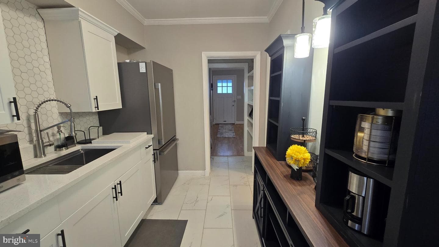 5020 Ready Avenue photo 9
