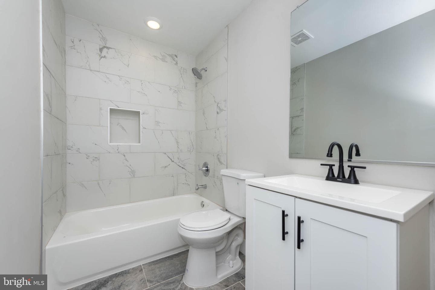 1011 N Mount Street photo 10