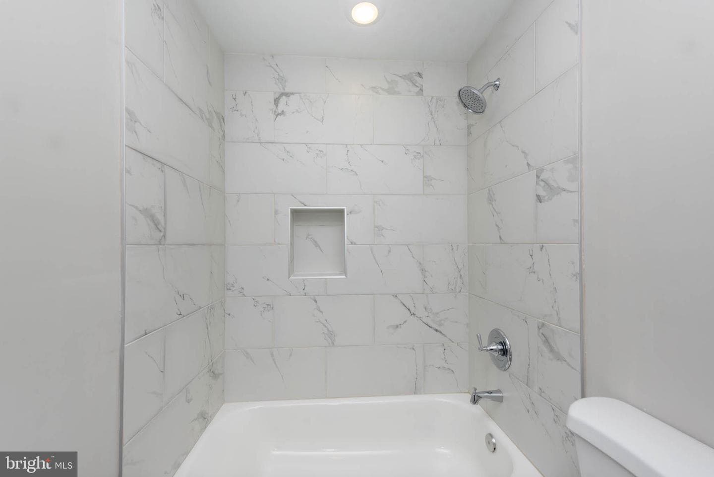 1011 N Mount Street photo 11