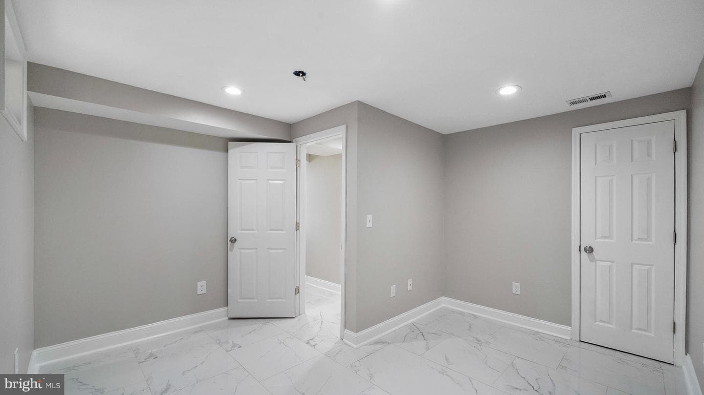 5421 Remmell Avenue photo 22