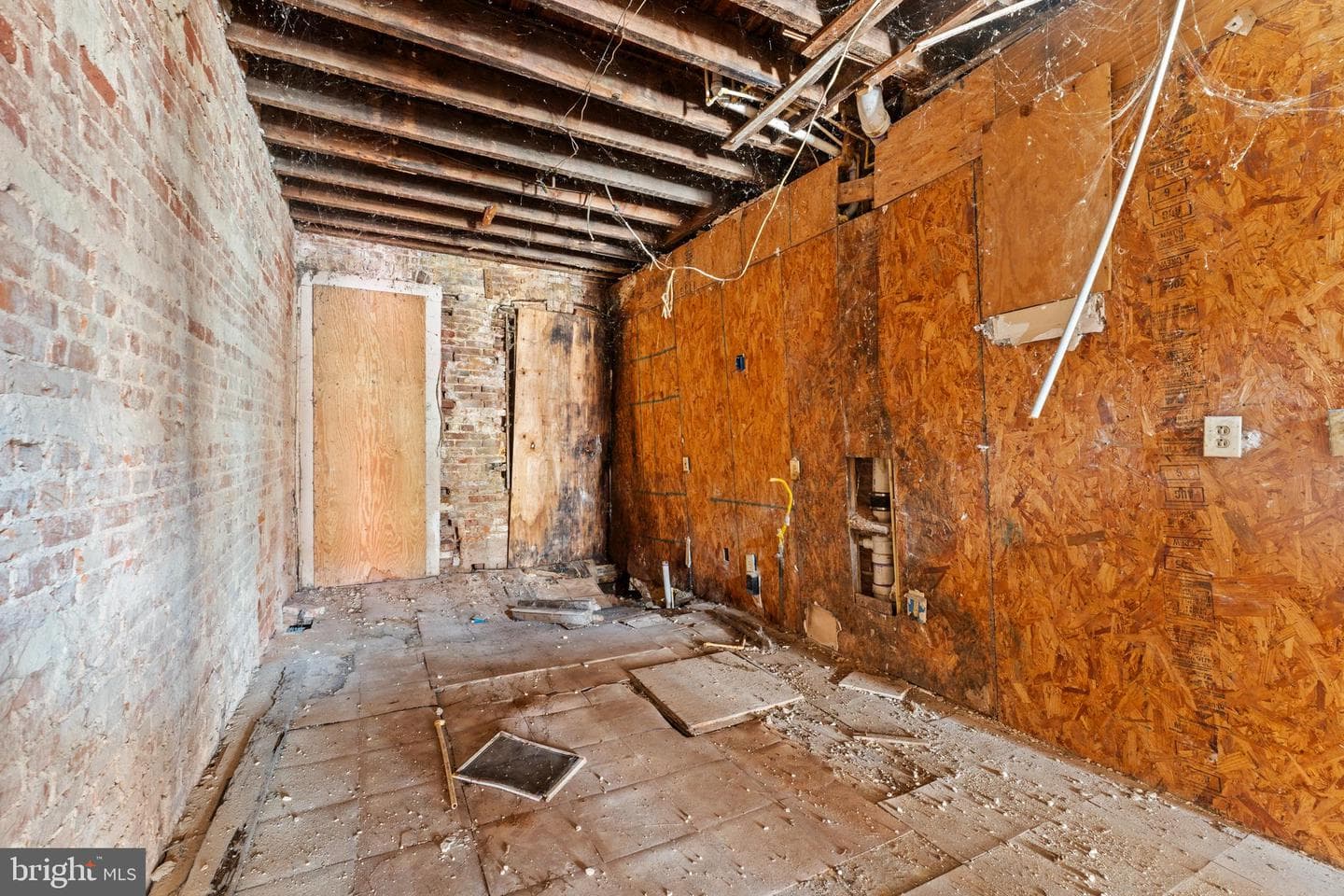 809 Appleton Street photo 6