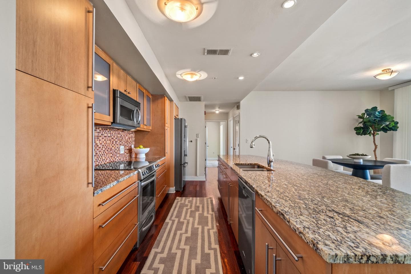 675 President Street #2409 photo 3