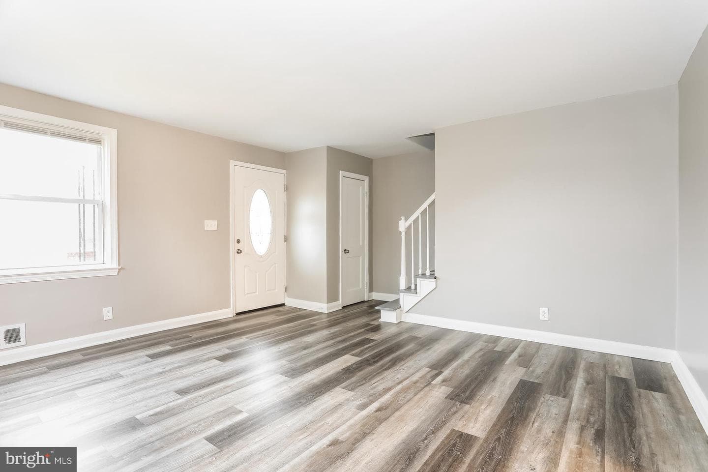 1010 Reverdy Road photo 2