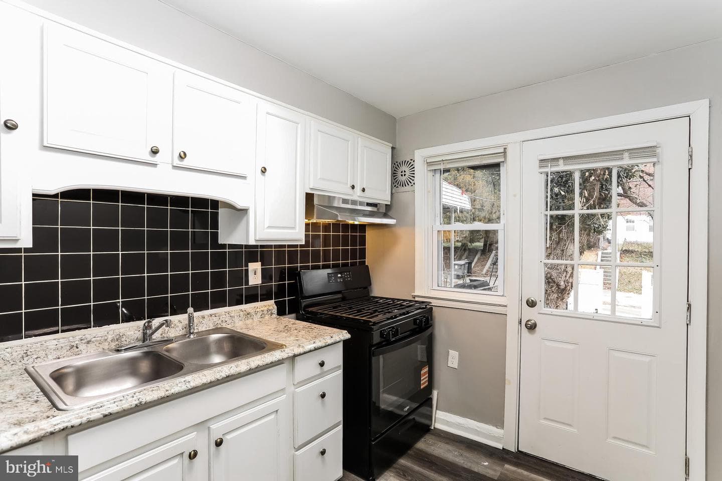 1010 Reverdy Road photo 7