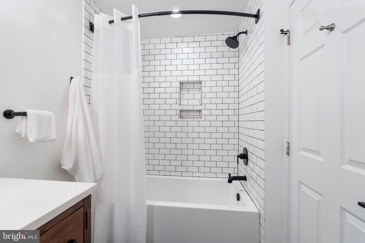 2235 Essex Street photo 27