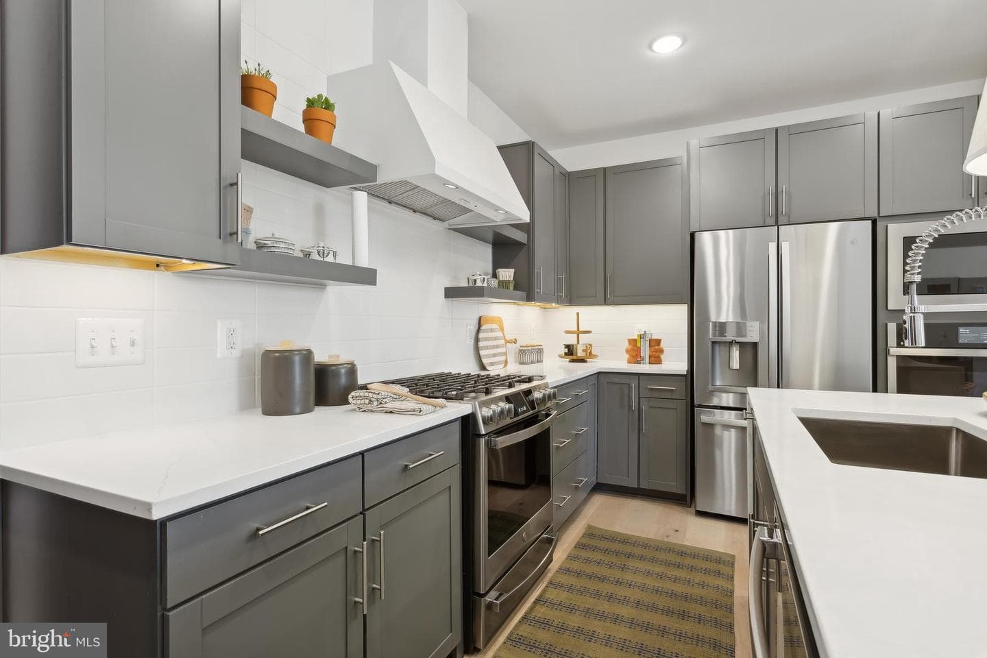 111a E Cromwell Street #1007 photo 12