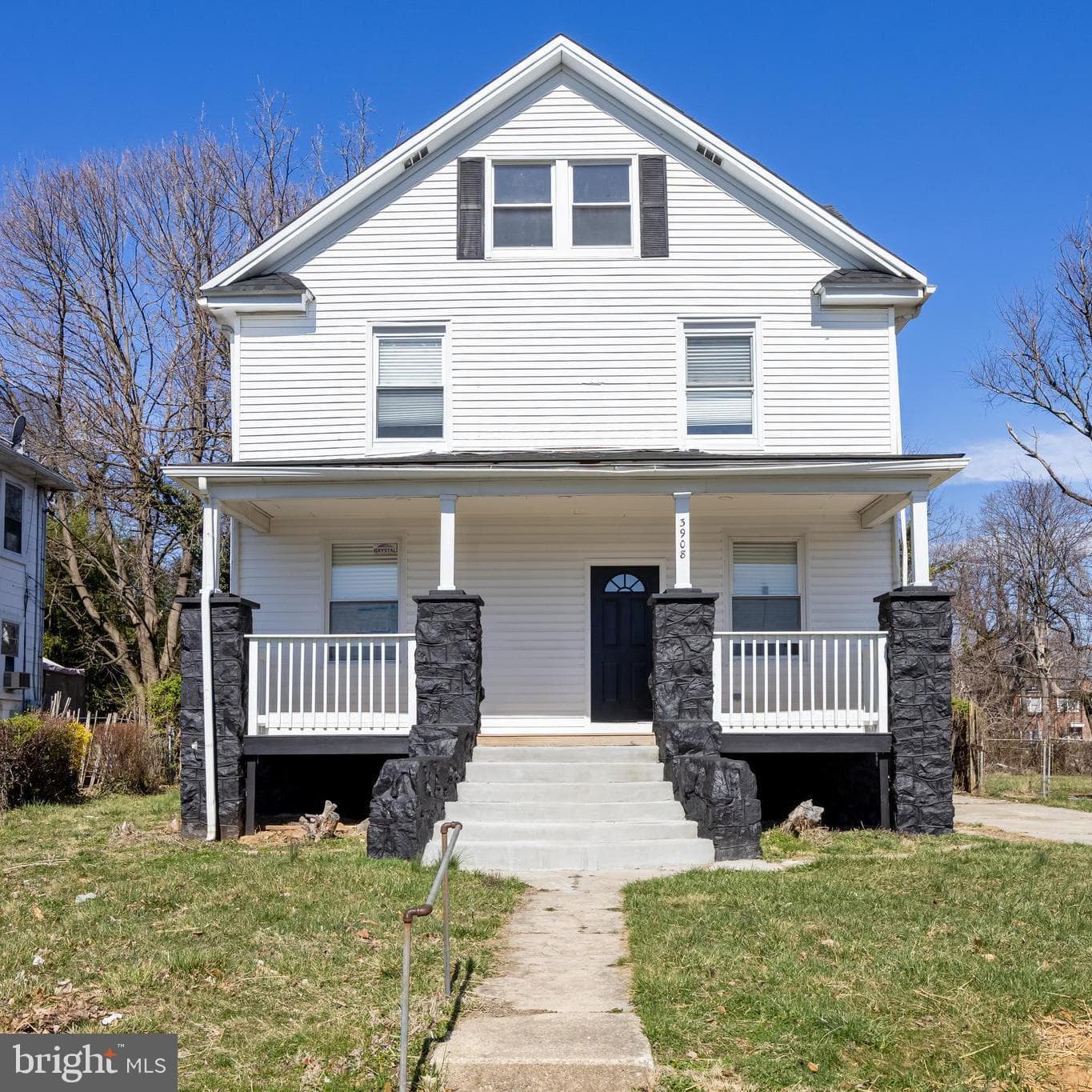 3908 Primrose Avenue photo 2