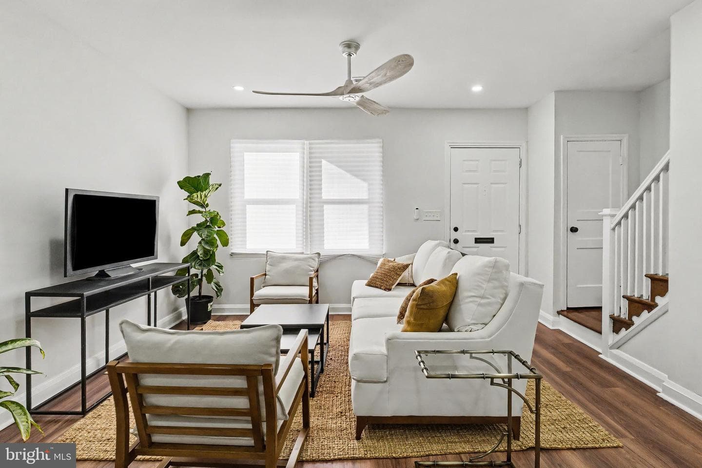 4289 Falls Road photo 2