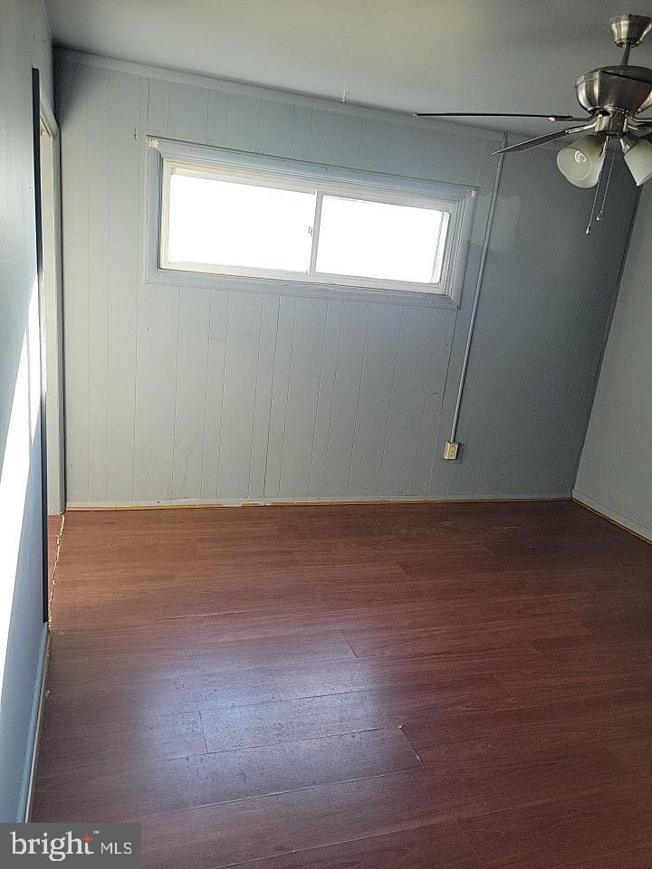 6211 Catalpha Road photo 2
