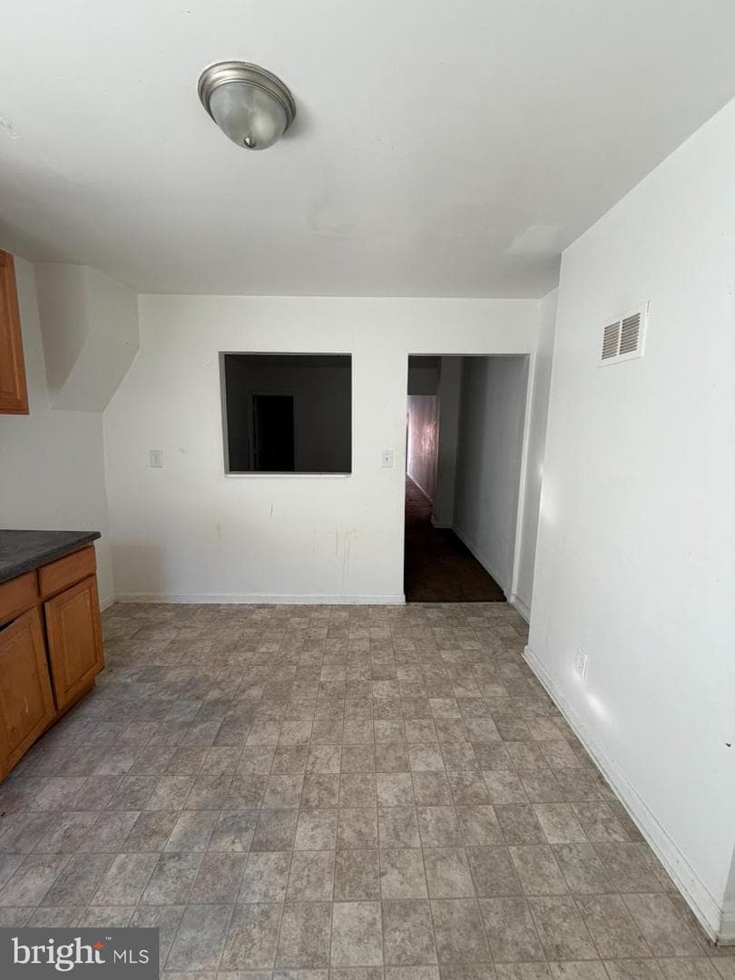 2434 Etting Street photo 12