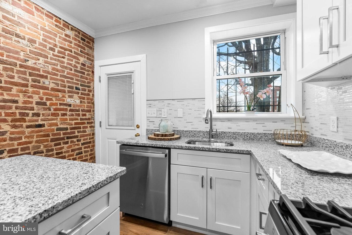 1003 W Fayette Street photo 36