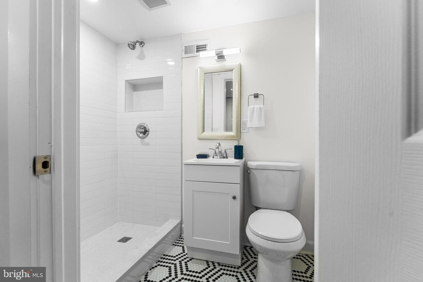 1003 W Fayette Street photo 67