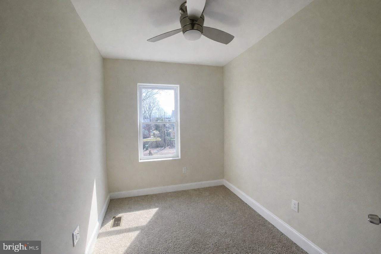 3827 Boarman Avenue photo 11