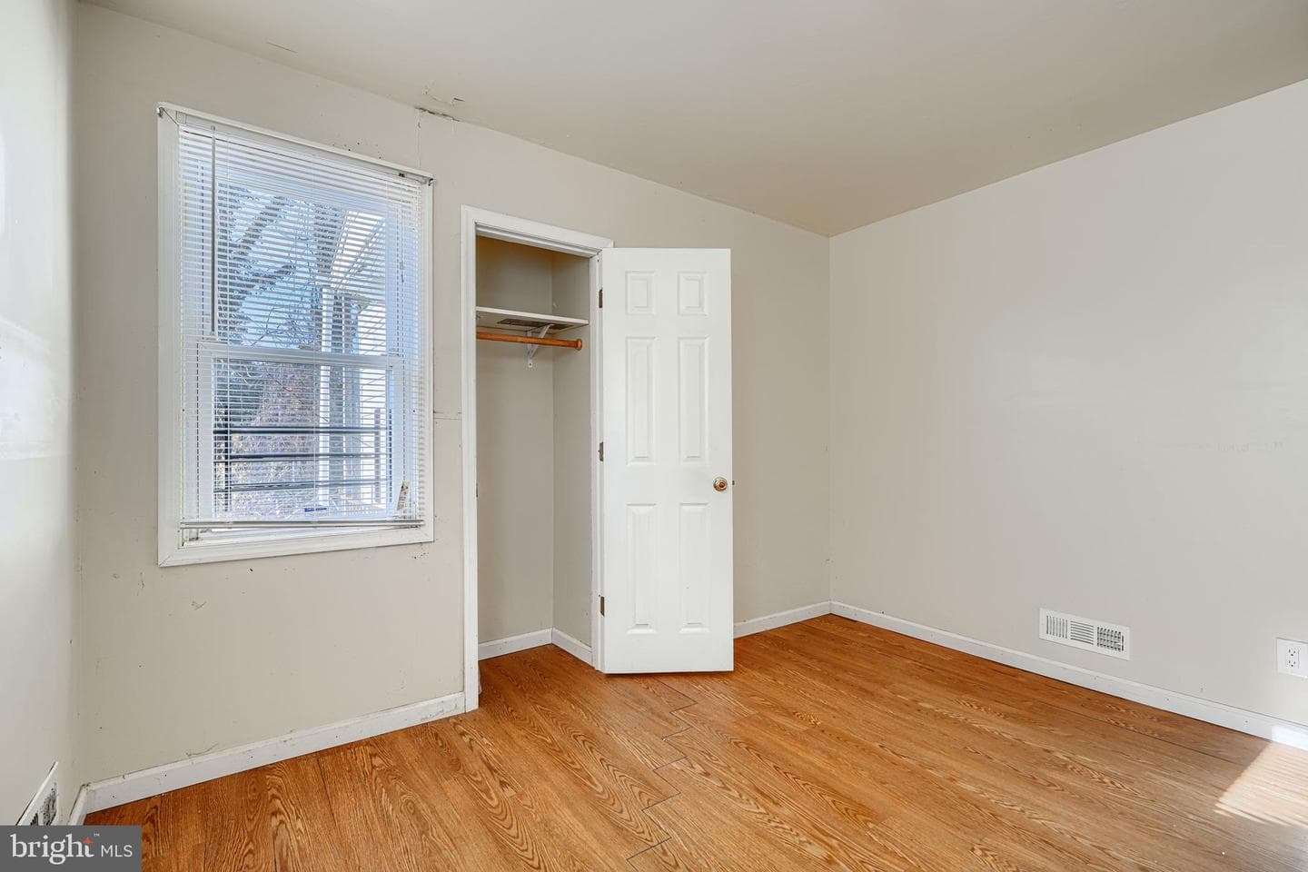 4402 Craddock Avenue photo 21