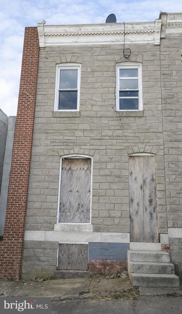 2557 Hollins Street photo 1
