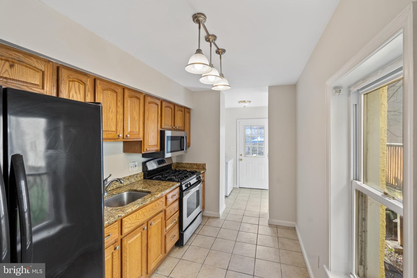 1239 W Lombard Street photo 8