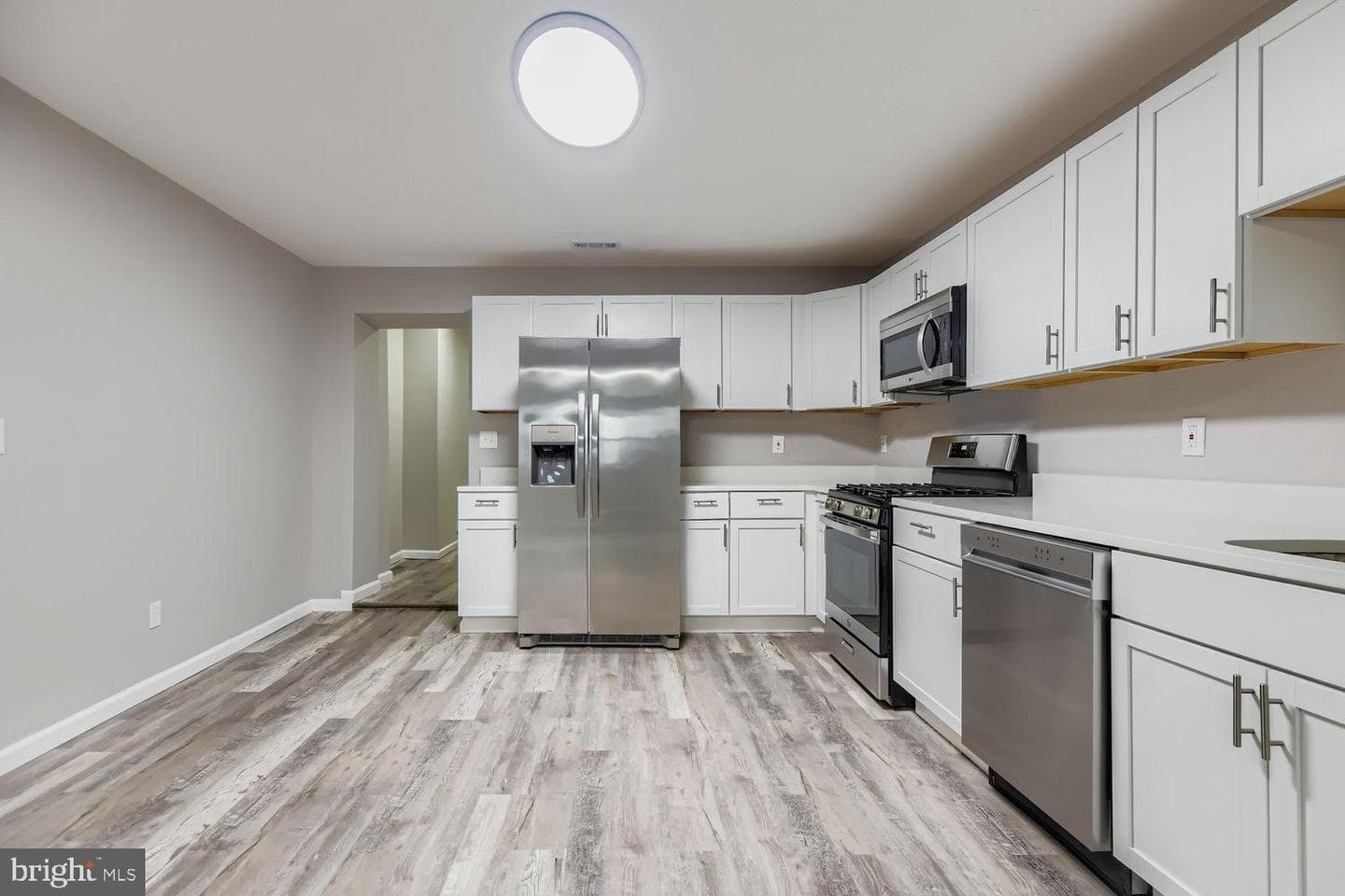 3654 Malden Avenue photo 10