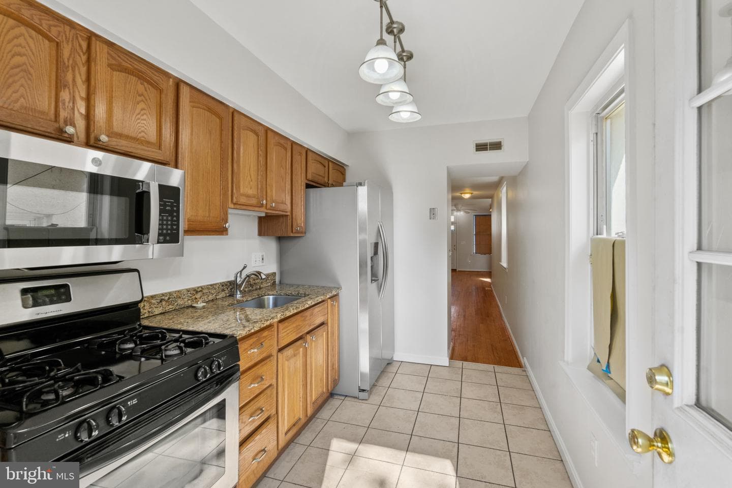 1241 W Lombard Street photo 11