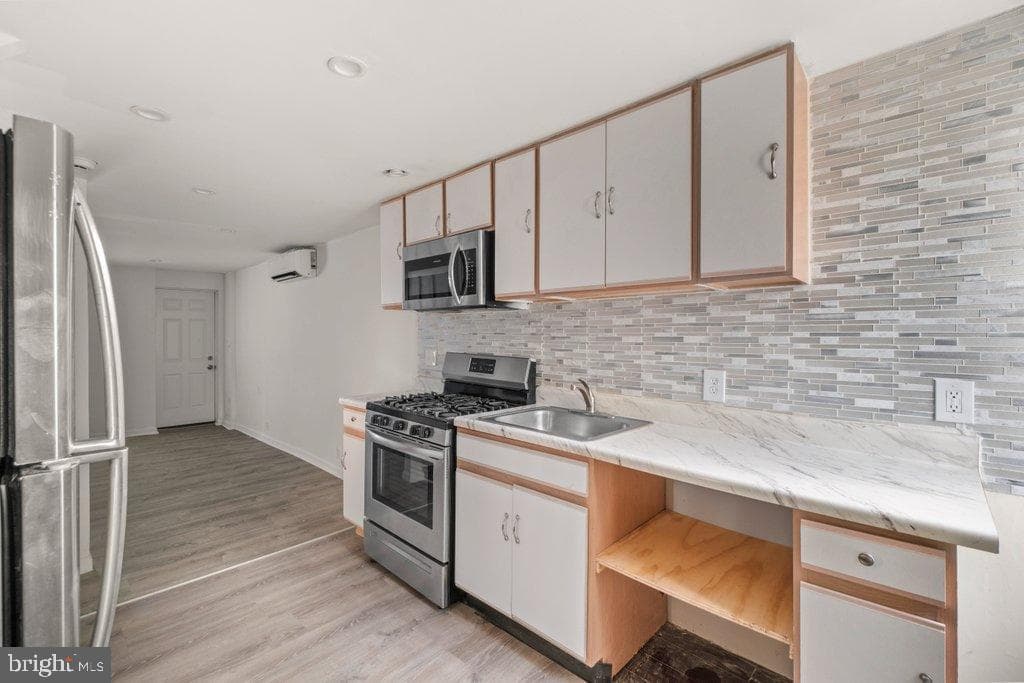 122 S Carlton Street photo 10
